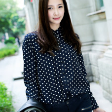 特色職業(yè)裝，只需一點(diǎn)小改動(dòng)