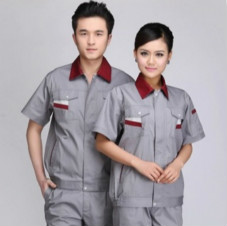 夏季應(yīng)該如何選擇員工工作服