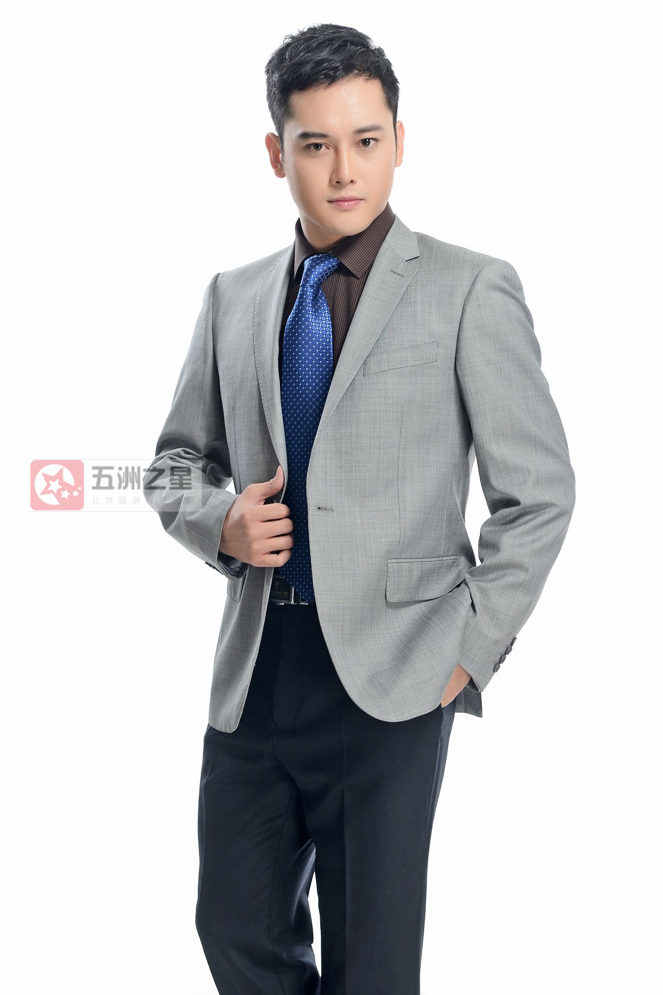 淺灰色單粒扣男款職業工作服定做模特圖片