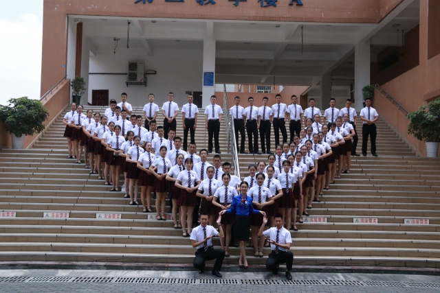 團(tuán)體職業(yè)裝定制 團(tuán)體職業(yè)裝定制